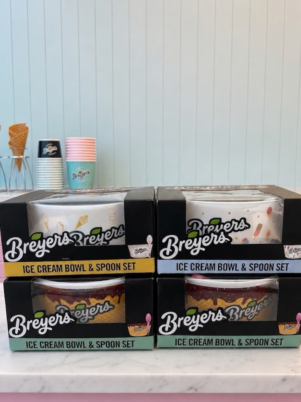 Breyers Ice Cream Bowl & Spoon Set of 4
